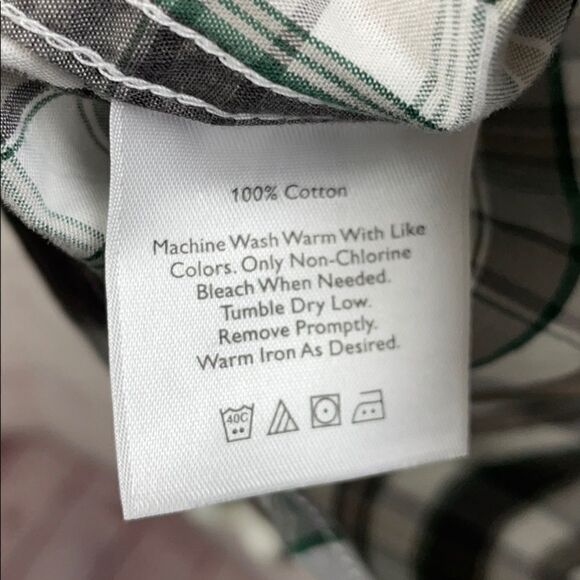 Eddie Bauer Classic Fit Casual Button Down shirt - Picture 6 of 7